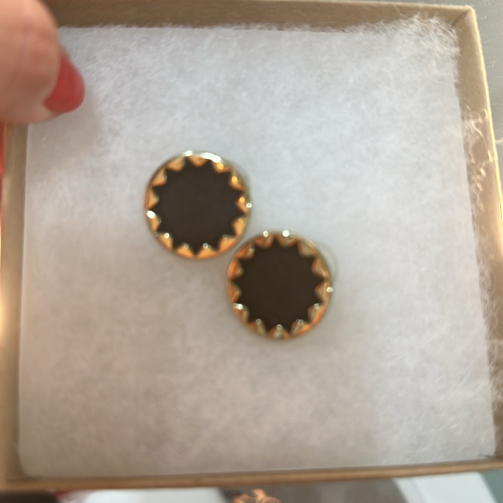 House of Harlow black studs